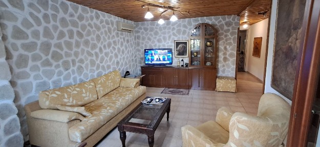 Μονοκατοικία, 100τ. μ.
