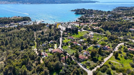 Μονοκατοικία, 220τ. μ.