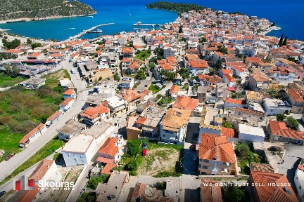Μονοκατοικία, 300τ. μ.