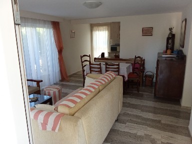 Μονοκατοικία, 63τ. μ.