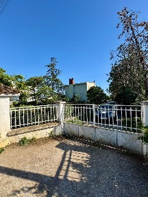 Μονοκατοικία, 320τ. μ.