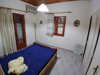 Μονοκατοικία, 70τ. μ.