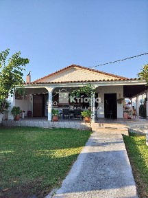 Μονοκατοικία, 75τ. μ.