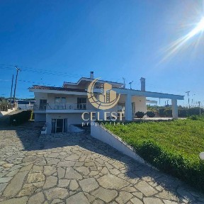 Μονοκατοικία, 400τ. μ.