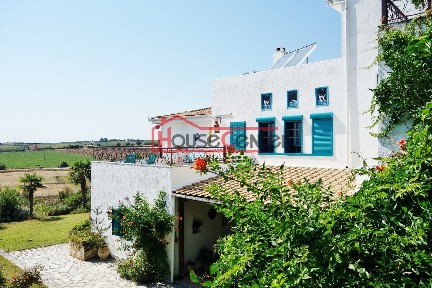 Μονοκατοικία, 370τ. μ.
