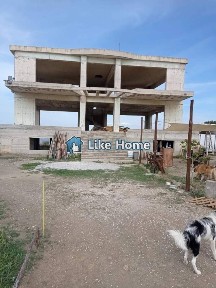 Μονοκατοικία, 390τ. μ.