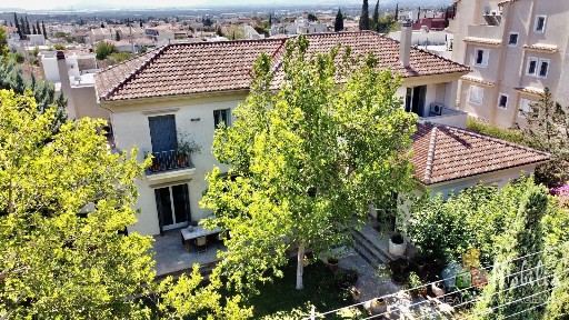 Μονοκατοικία, 700τ. μ.