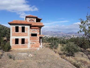 Μονοκατοικία, 240τ. μ.