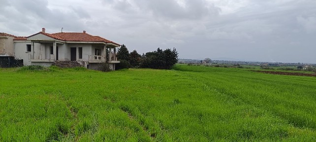 Μονοκατοικία, 265τ. μ.