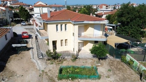 Μονοκατοικία, 220τ. μ.