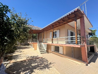 Κέντρο, Νέα Μάκρη (Αθήνα - Ανατολικά Προάστια)