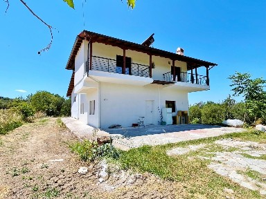 Μονοκατοικία, 270τ. μ.