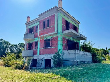 Μονοκατοικία, 160τ. μ.