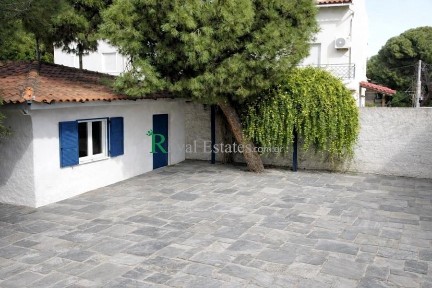 Ζούμπερι, Νέα Μάκρη (Αθήνα - Ανατολικά Προάστια)