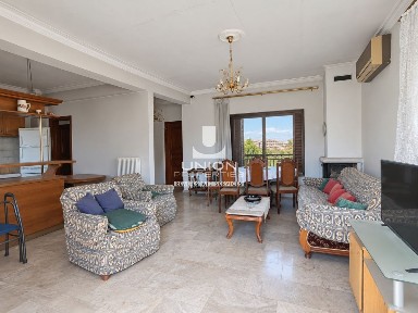 Κτίριο, 554τ. μ.