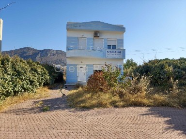 Κτίριο, 230τ. μ.