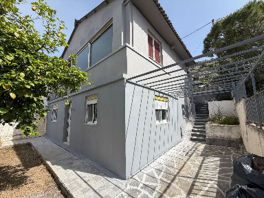 Μονοκατοικία, 64τ. μ.