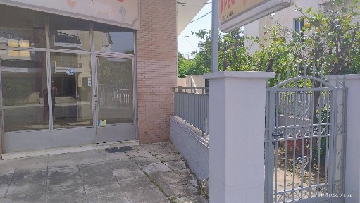 Κατάστημα, 90τ. μ.