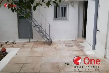 Κτίριο, 200τ. μ.