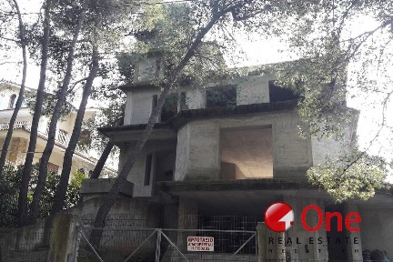 Μεζονέτα, 1000τ. μ.