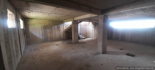 Κτίριο, 218τ. μ.