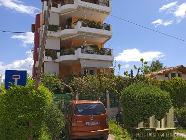 Κτίριο, 480τ. μ.