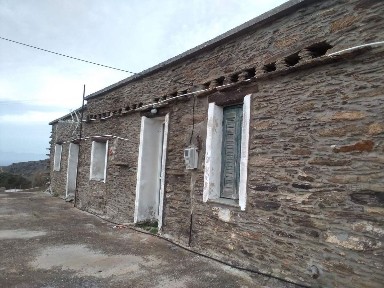 Μονοκατοικία, 370τ. μ.