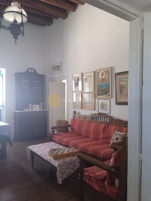 Μονοκατοικία, 180τ. μ.