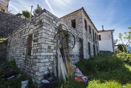 Μονοκατοικία, 200τ. μ.