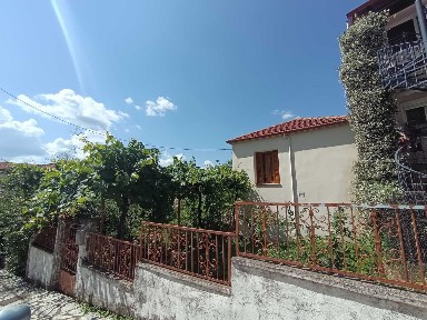 Μονοκατοικία, 145τ. μ.
