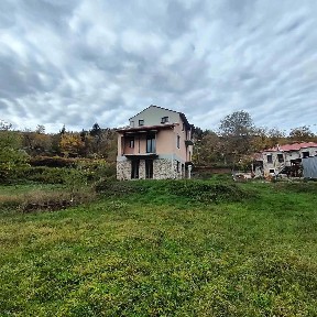 Συγκρότημα διαμερισμάτων, 161τ. μ.