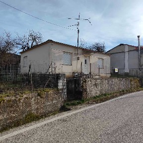 Μονοκατοικία, 56τ. μ.