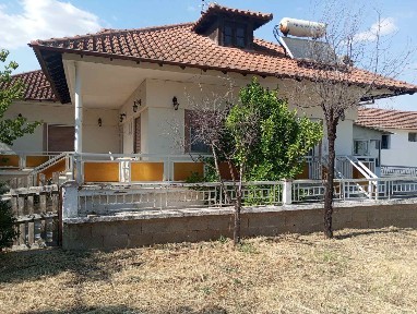 Μονοκατοικία, 150τ. μ.