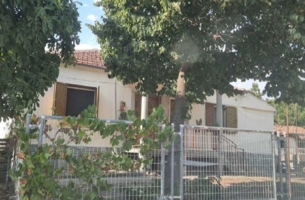 Μονοκατοικία, 80τ. μ.