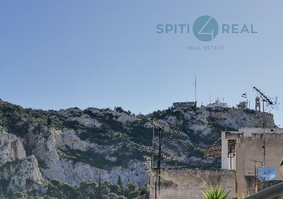 Νεάπολη Εξαρχείων, Εξάρχεια - Νεάπολη (Αθήνα - Κέντρο), Πλησίον Μαυρομιχάλη και Σμολένσκι