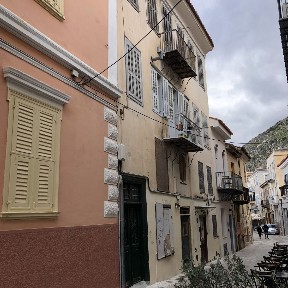 Συγκρότημα διαμερισμάτων, 200τ. μ.