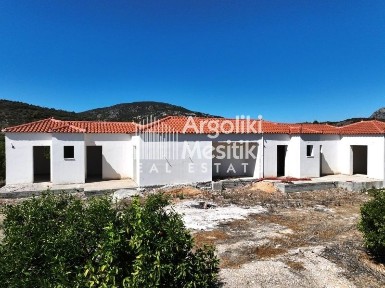 Συγκρότημα διαμερισμάτων, 200τ. μ.