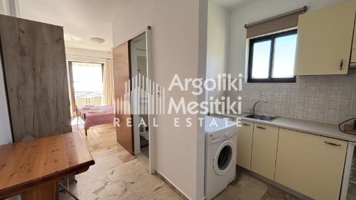 Συγκρότημα διαμερισμάτων, 77τ. μ.