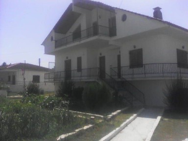 Μονοκατοικία, 180τ. μ.