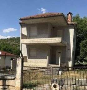 Μονοκατοικία, 125τ. μ.