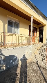 Μονοκατοικία, 55τ. μ.