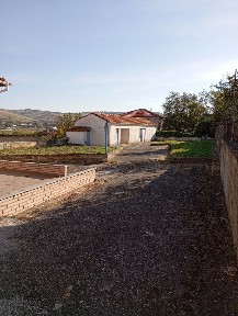 Μονοκατοικία, 110τ. μ.