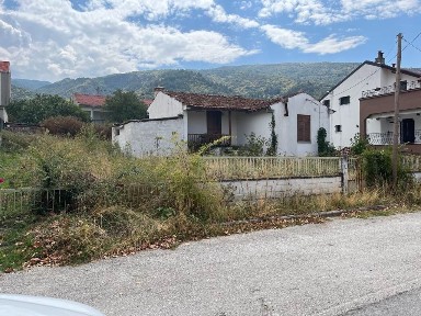 Μονοκατοικία, 60τ. μ.