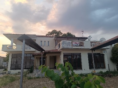 Μονοκατοικία, 450τ. μ.