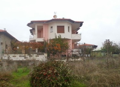Μονοκατοικία, 395τ. μ.