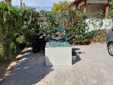 Μονοκατοικία, 77τ. μ.