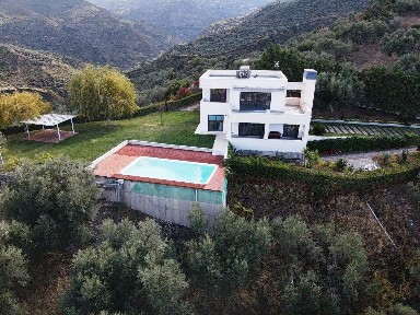 Τράπεζα, Διακοπτό (Αχαΐα)