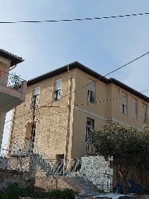 Χίλια, Καβάλα (Ν. Καβάλας), Βισσαρίωνος 7, Καβάλα 65403