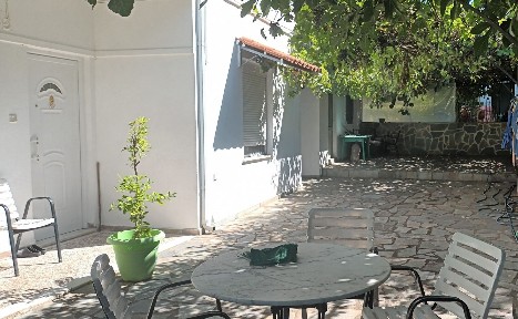 Μονοκατοικία, 310τ. μ.