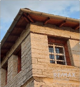 Μονοκατοικία, 340τ. μ.